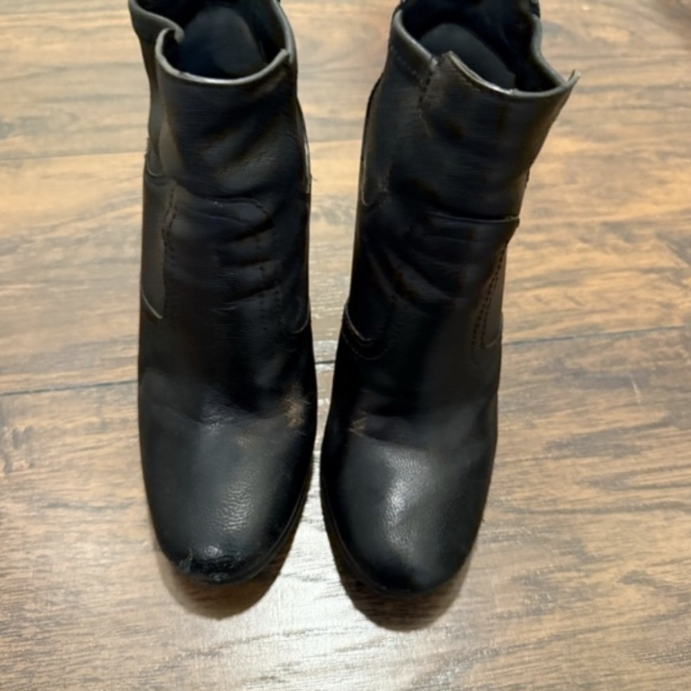 Tory Burch Chelsea Leather Wedge Boots Size 7.5 - Picture 3 of 6